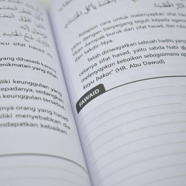 Buku Terjemah Taisirul Kholaq Soft Cover Edisi Reguler - Kitab Panduan Akhlak Santri - Quran, foto 7